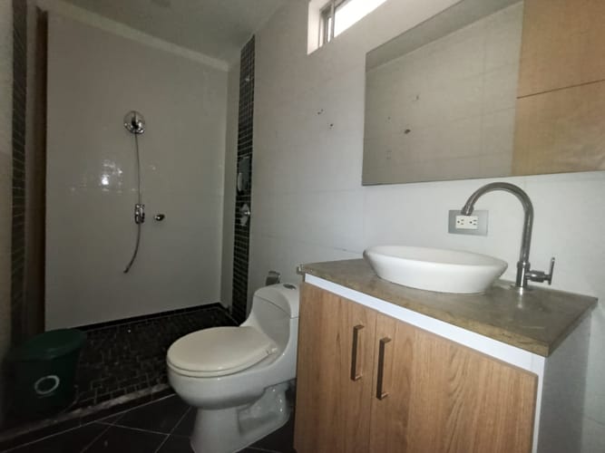 Oficina en arriendo en Laureles, Medellín, 18 m² · foto 6 de 10