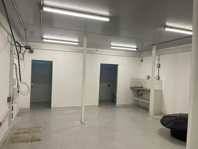 Bodega en arriendo en Laureles, Medellín, 350 m² · foto 6 de 9