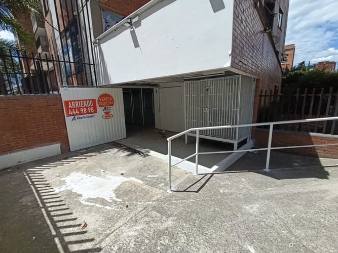 Local en arriendo en La Pilarica, Medellín, 285 m² · foto 7 de 20