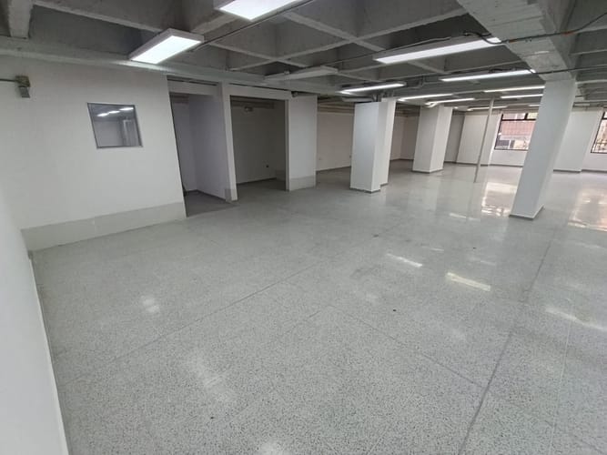 Local en arriendo en La Pilarica, Medellín, 285 m² · foto 14 de 20