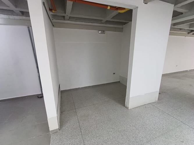 Local en arriendo en La Pilarica, Medellín, 285 m² · foto 16 de 20