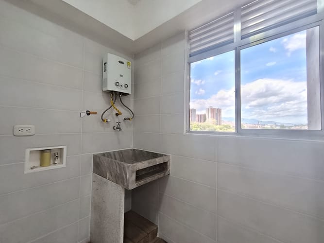 Apartamento de 2 alcobas en arriendo en Centro, Bello, 56 m² · foto 3 de 15