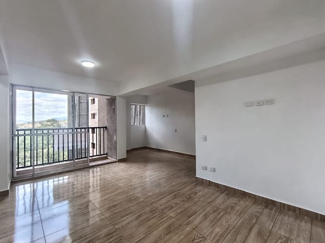Apartamento de 2 alcobas en arriendo en Centro, Bello, 56 m² · foto 6 de 15