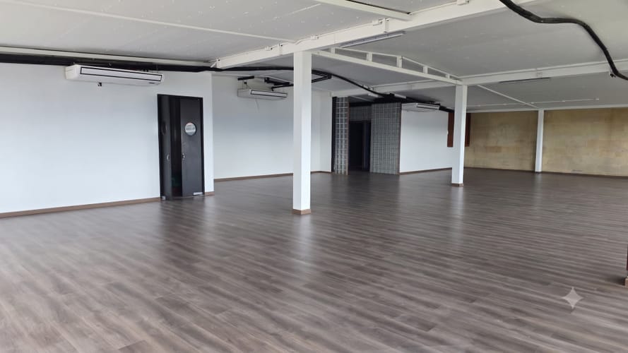 Local en venta en Altos Del Poblado, Medellín, 282 m² · foto 5 de 10