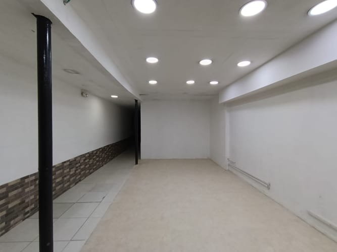 Local en arriendo en Manchester, Bello, 500 m² · foto 2 de 15