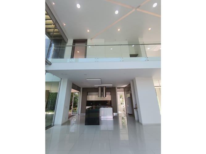Casa de 4 alcobas en venta en Las Ceibas, Cali, 699 m² · foto 9 de 24