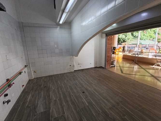 Local en arriendo en Laureles, Medellín, 36 m² · foto 7 de 13