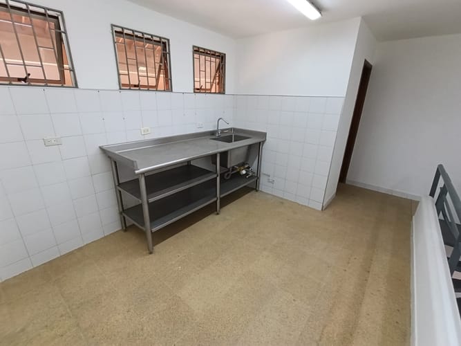 Local en arriendo en Laureles, Medellín, 36 m² · foto 10 de 13