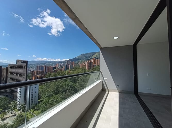 Apartamento de 1 alcoba en arriendo en El Poblado, Medellín, 64 m² · foto 1 de 13