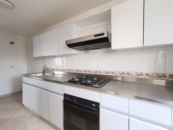 Apartamento de 3 alcobas en arriendo en Castropol, Medellín, 80 m² · foto 5 de 17
