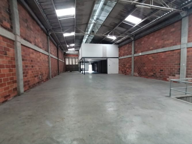 Bodega en arriendo en La Ceja, 735 m² · foto 12 de 13