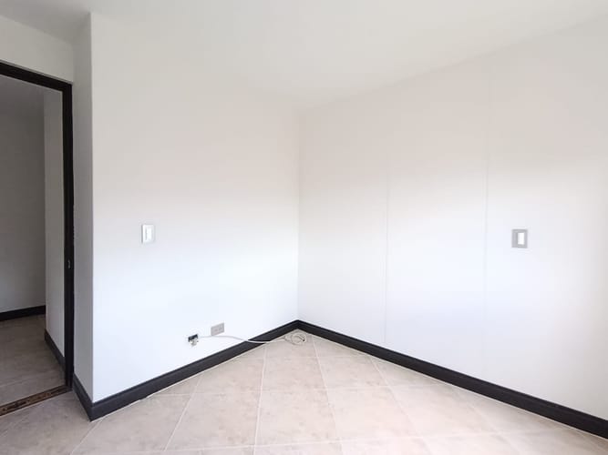 Apartamento de 3 alcobas en arriendo en Castropol, Medellín, 80 m² · foto 9 de 17