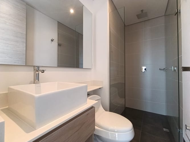 Apartamento de 1 alcoba en arriendo en El Poblado, Medellín, 64 m² · foto 12 de 13