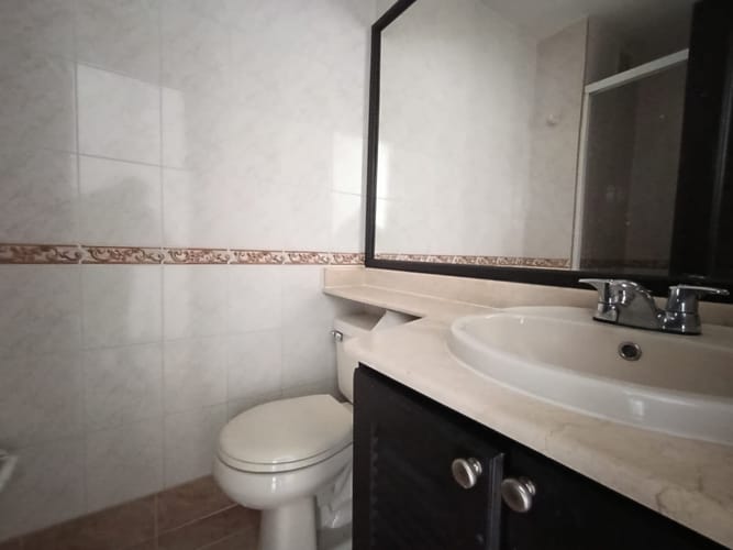 Apartamento de 3 alcobas en arriendo en Castropol, Medellín, 80 m² · foto 12 de 17