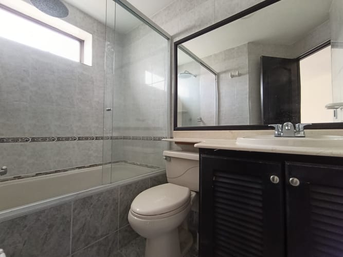Apartamento de 3 alcobas en arriendo en Castropol, Medellín, 80 m² · foto 14 de 17