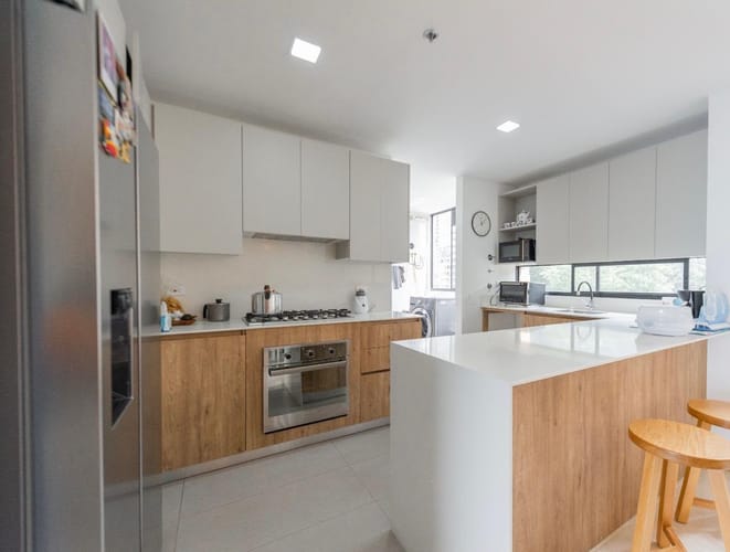 Apartamento de 3 alcobas en arriendo en El Poblado, Medellín, 175 m² · foto 2 de 13