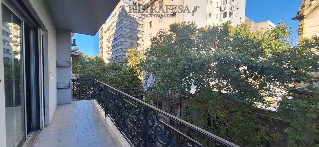 Apartamento en alquiler, 6 dormitorios, 5 baños, terraza. Centro. · Foto 3