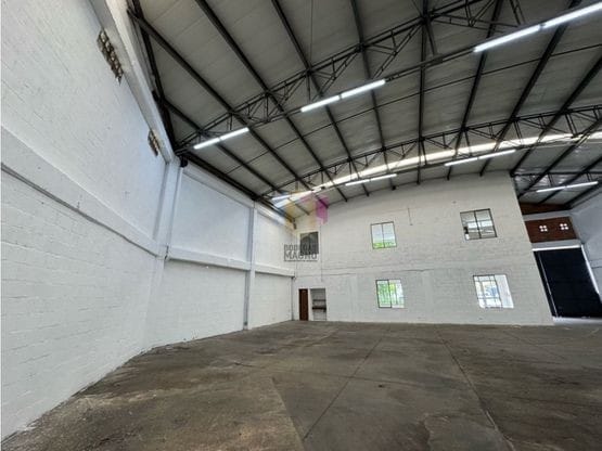 Bodega en arriendo en La Tablaza, Sabaneta, 630 m² · foto 8 de 10