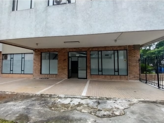 Local en arriendo en El Peñon, Cali, 213 m² · foto 2 de 13