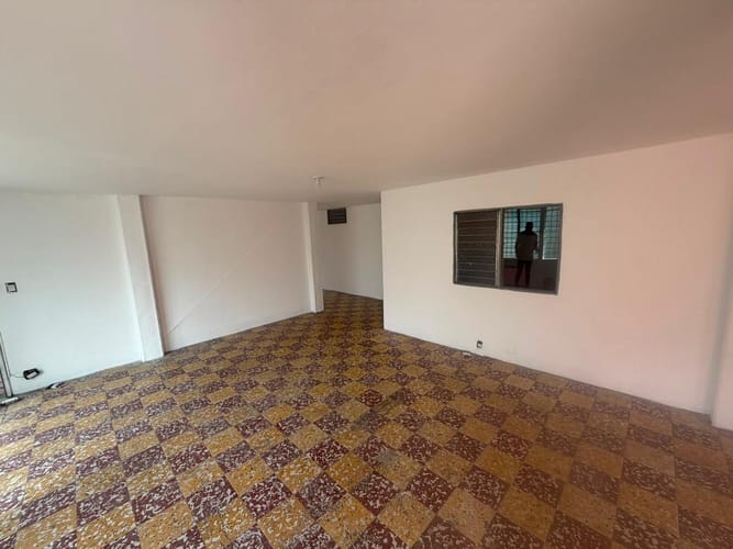 Bodega en arriendo en Bombona No.1, Medellín, 150 m² · foto 4 de 9