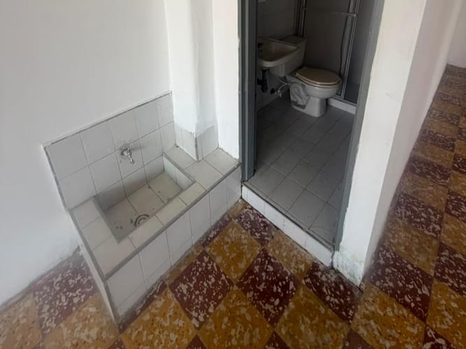 Bodega en arriendo en Bombona No.1, Medellín, 150 m² · foto 7 de 9