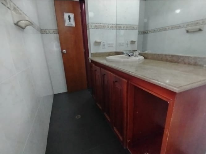 Local en arriendo en El Peñon, Cali, 213 m² · foto 12 de 13