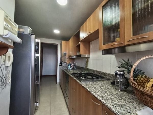 Apartamento de 3 alcobas en arriendo en El Poblado, Medellín, 147 m² · foto 6 de 18