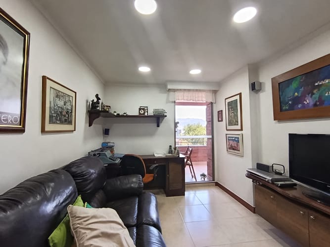 Apartamento de 3 alcobas en arriendo en El Poblado, Medellín, 147 m² · foto 8 de 18