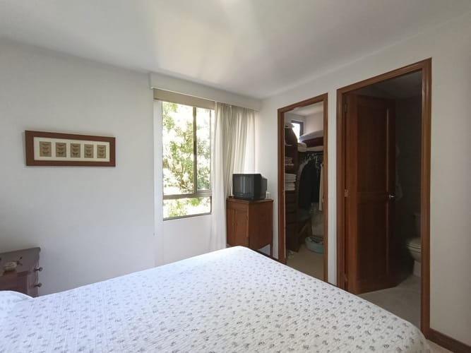Apartamento de 3 alcobas en arriendo en El Poblado, Medellín, 147 m² · foto 9 de 18