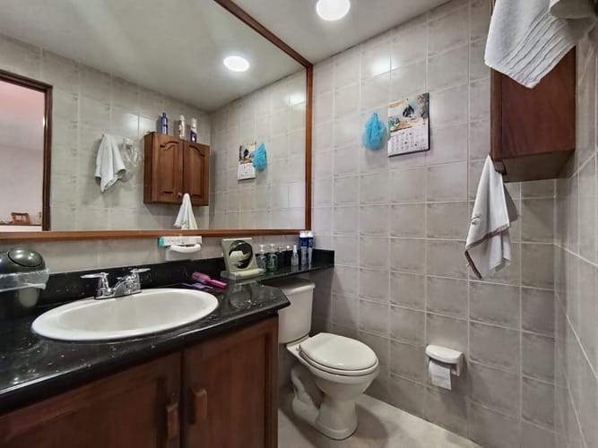 Apartamento de 3 alcobas en arriendo en El Poblado, Medellín, 147 m² · foto 14 de 18