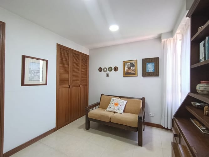 Apartamento de 3 alcobas en arriendo en El Poblado, Medellín, 147 m² · foto 16 de 18