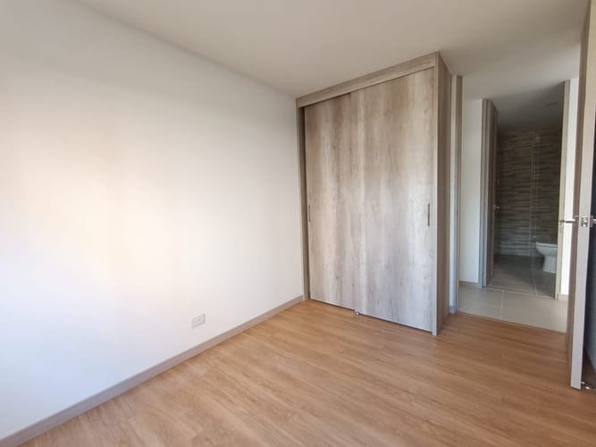 Apartamento de 3 alcobas en arriendo en El Poblado, Medellín, 122 m² · foto 2 de 20