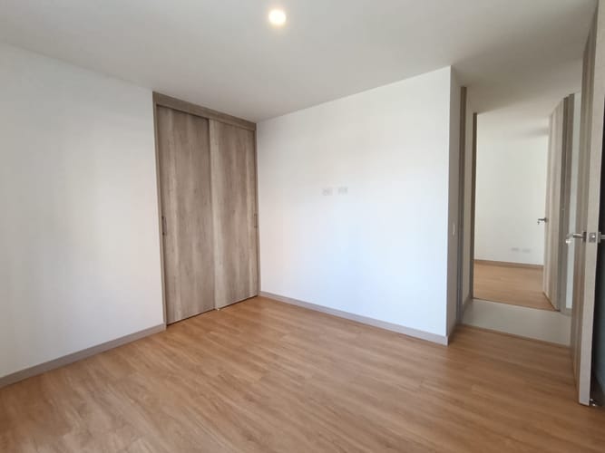 Apartamento de 3 alcobas en arriendo en El Poblado, Medellín, 122 m² · foto 3 de 20