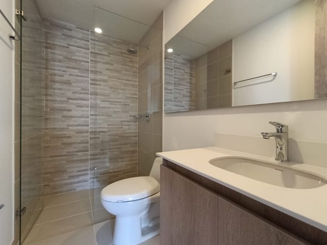 Apartamento de 3 alcobas en arriendo en El Poblado, Medellín, 122 m² · foto 6 de 20