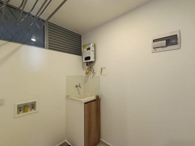 Apartamento de 3 alcobas en arriendo en El Poblado, Medellín, 122 m² · foto 9 de 20