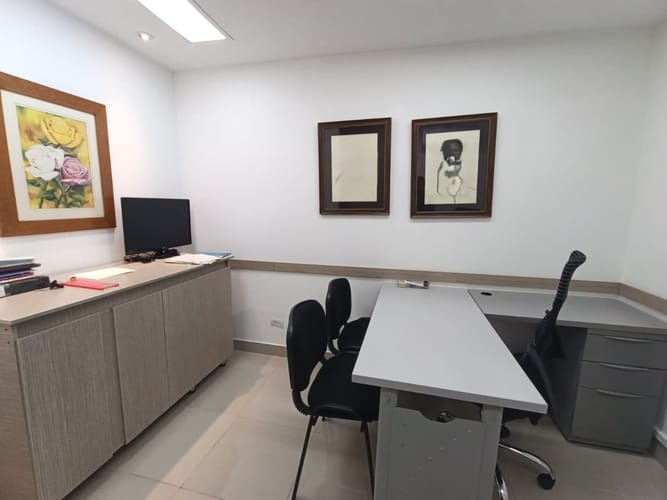 Oficina en arriendo en El Poblado, Medellín, 250 m² · foto 5 de 20