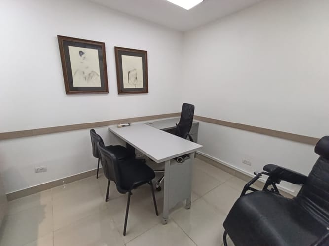 Oficina en arriendo en El Poblado, Medellín, 250 m² · foto 6 de 20