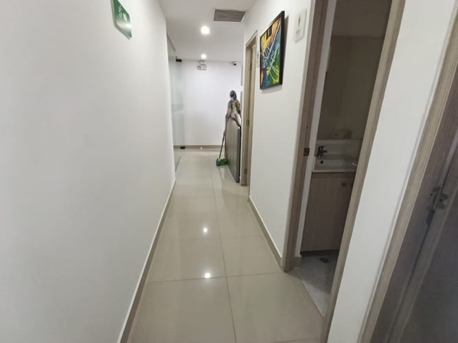 Oficina en arriendo en El Poblado, Medellín, 250 m² · foto 11 de 20