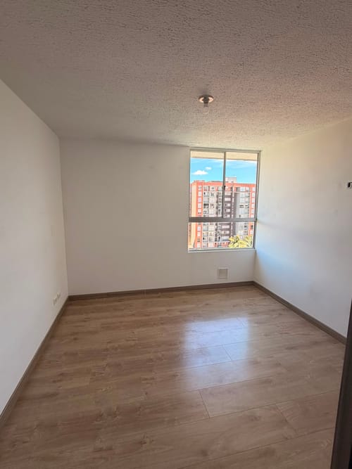 Apartamento de 2 alcobas en arriendo en Los Colegios, Rionegro, 59 m² · foto 2 de 13