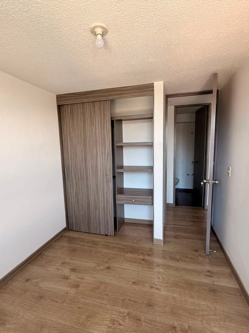 Apartamento de 2 alcobas en arriendo en Los Colegios, Rionegro, 59 m² · foto 4 de 13