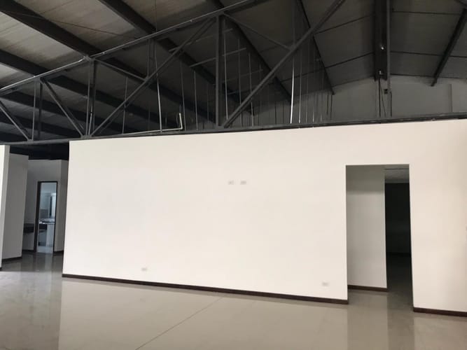 Bodega en arriendo en La Tablaza, La Estrella, 3308 m² · foto 2 de 13