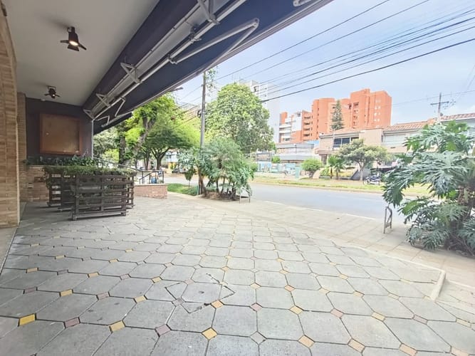 Local en arriendo en Laureles, Medellín, 1300 m² · foto 3 de 20