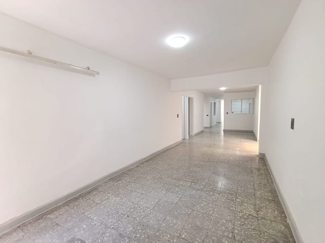 Casa de 5 alcobas en arriendo en Las Mercedes, Itagüí, 220 m² · foto 2 de 20