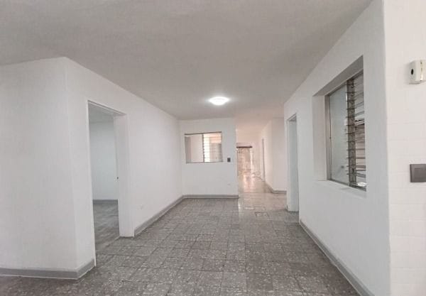 Casa de 5 alcobas en arriendo en Las Mercedes, Itagüí, 220 m² · foto 4 de 20