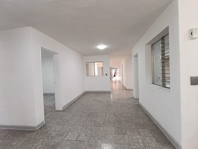 Casa de 5 alcobas en arriendo en Las Mercedes, Itagüí, 220 m² · foto 5 de 20