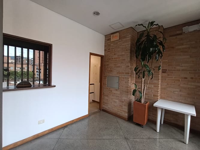 Local en arriendo en Laureles, Medellín, 1300 m² · foto 14 de 20