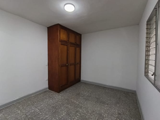 Casa de 5 alcobas en arriendo en Las Mercedes, Itagüí, 220 m² · foto 10 de 20