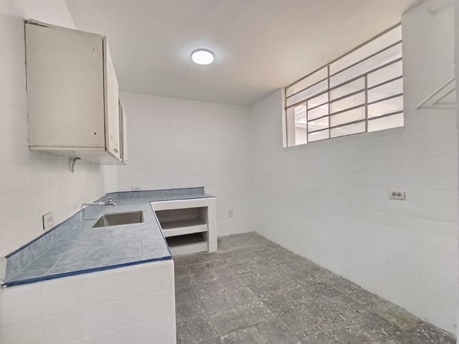 Casa de 5 alcobas en arriendo en Las Mercedes, Itagüí, 220 m² · foto 18 de 20