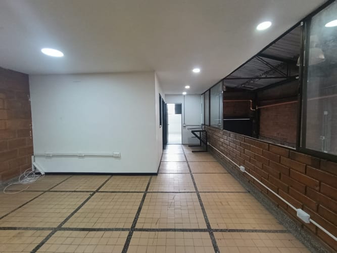 Bodega en arriendo en El Chagualo, Medellín, 500 m² · foto 10 de 20