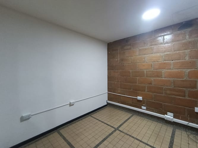 Bodega en arriendo en El Chagualo, Medellín, 500 m² · foto 13 de 20
